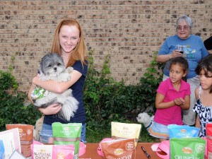 Cassidy and Candy at the Nutro taste-testing table.